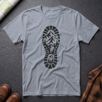 Schuhabdruck Berg - T-Shirt